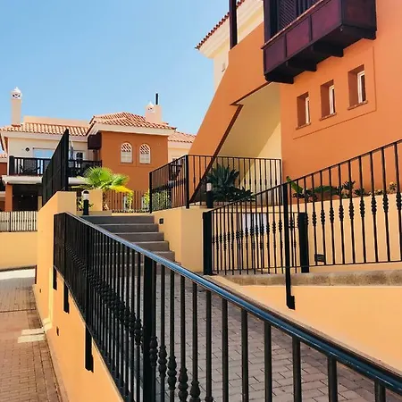 La Casa Canaria * La Playa de Arguineguín