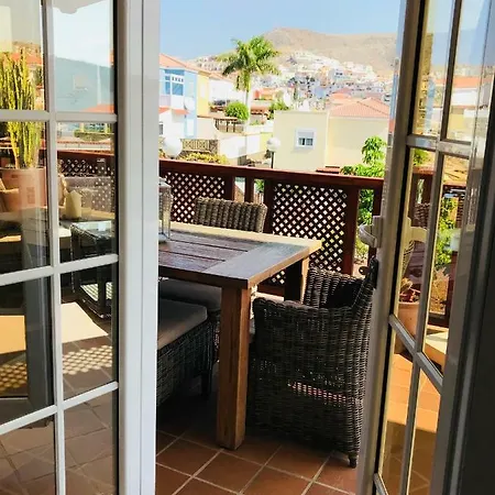 La Casa Canaria * La Playa de Arguineguín